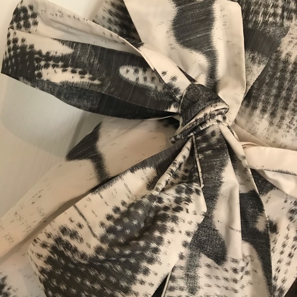 Wayne Cooper dress sz2, STUNNING! - Picture 2 of 4